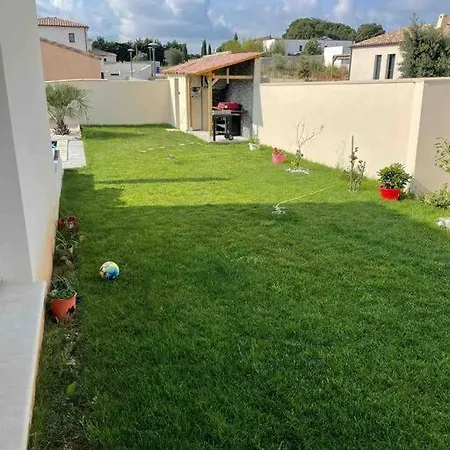 Maison De Plain-pied Avec Piscine Privee Villa Saint-Gilles (Gard)